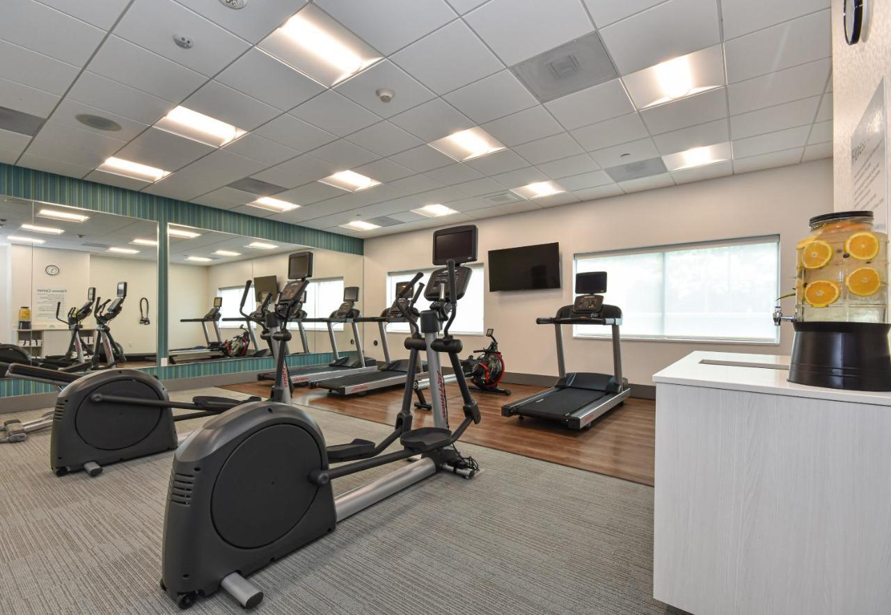Holiday Inn Express & Suites Charlotte - Ballantyne By Ihg Екстериор снимка