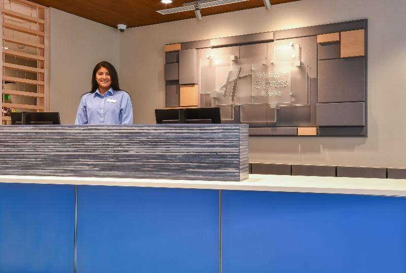 Holiday Inn Express & Suites Charlotte - Ballantyne By Ihg Екстериор снимка